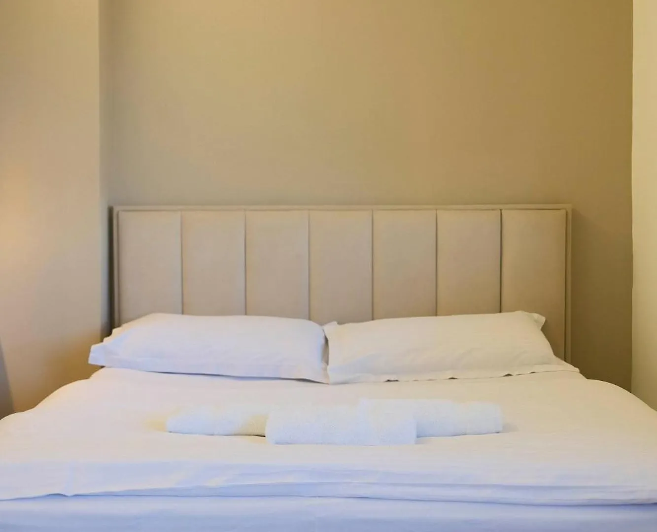 Studio Apartment Lake View Tirana Albania