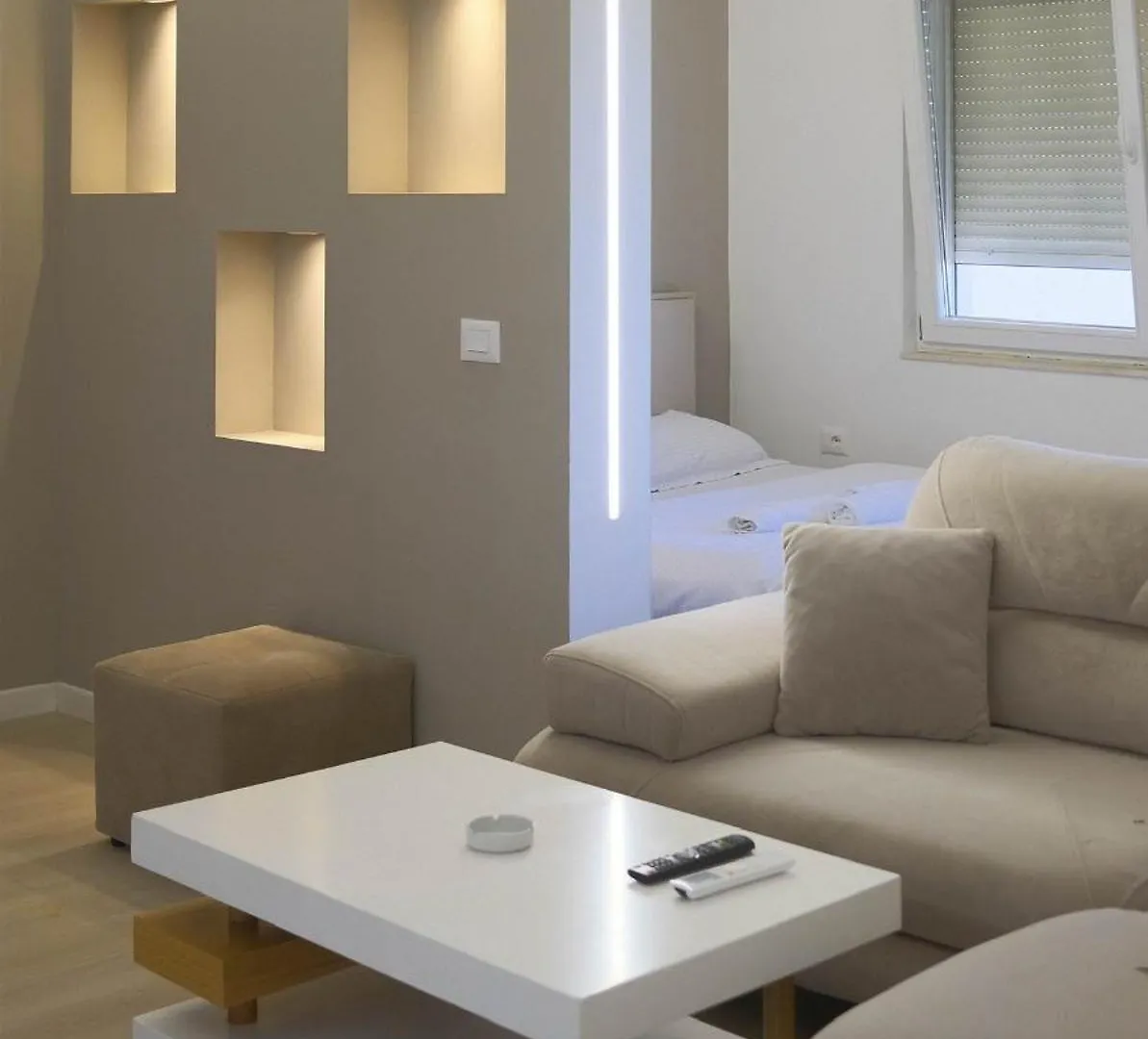 Studio Apartment Lake View location